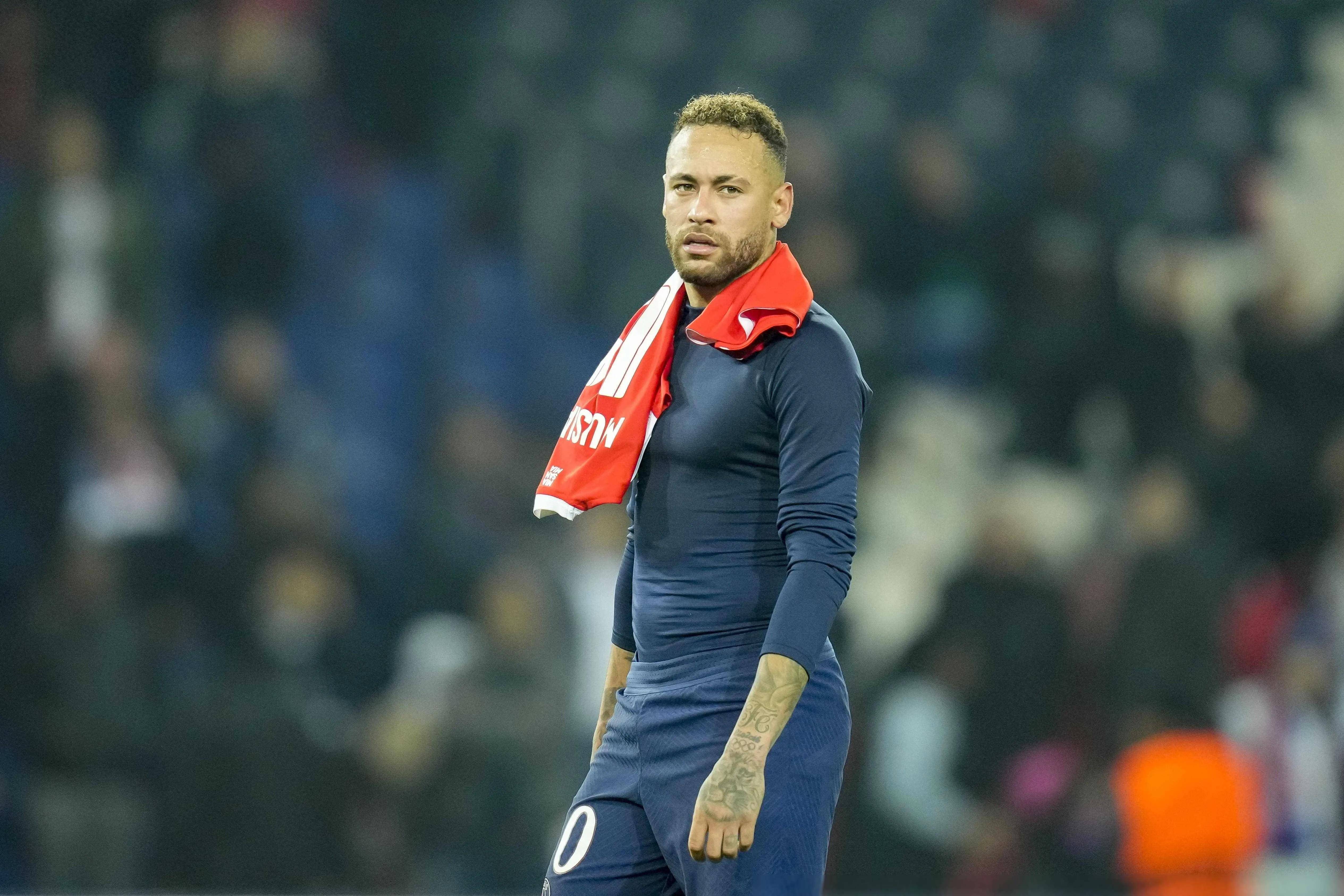 九游体育-包含广东宏远更衣室发声备战足总杯里尔转会期官宣签约，媒体一致点评：内马尔在SKT比赛中战术调整的词条